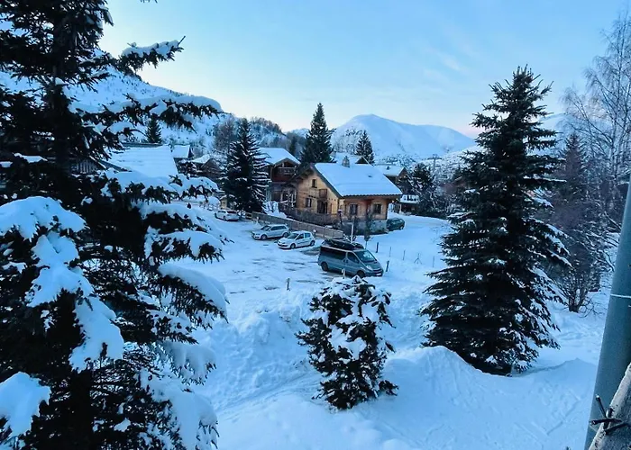 Апартаменты La Corneille Blanche, With Free Parking And Terrace