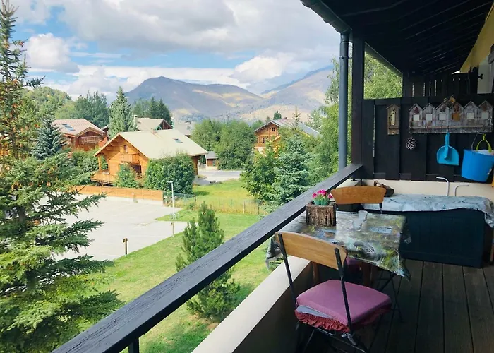 La Corneille Blanche, With Free Parking And Terrace * Ле дез Альп