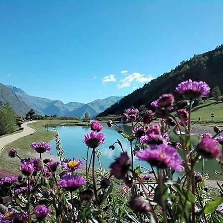 La Corneille Blanche, With Free Parking And Terrace