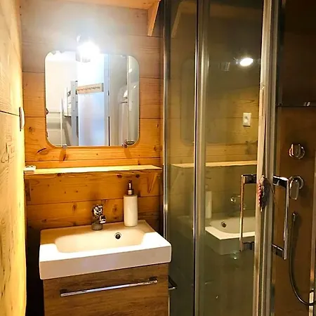 La Corneille Blanche, With Free Parking And Terrace Les Deux Alpes