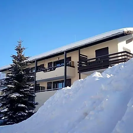 La Corneille Blanche, With Free Parking And Terrace