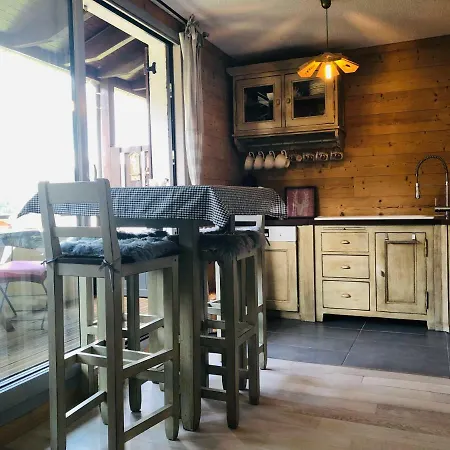 La Corneille Blanche, With Free Parking And Terrace Appartamento *