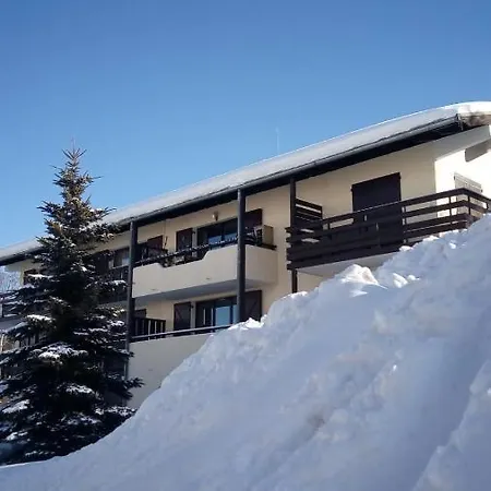 La Corneille Blanche Apartment *